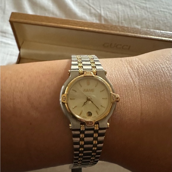 Gucci Vintage 2 toned Gold and Stainless steel watch - excellent condition - Picture 3 of 8